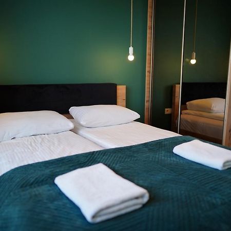 3 Rooms Apartment Podgorze Citybeat #3 Cracóvia Exterior foto
